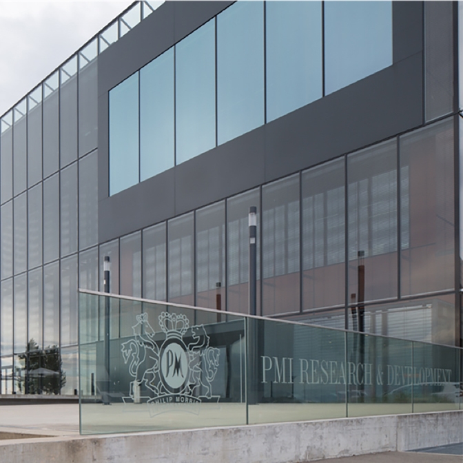 Edificio PMI en Suiza.