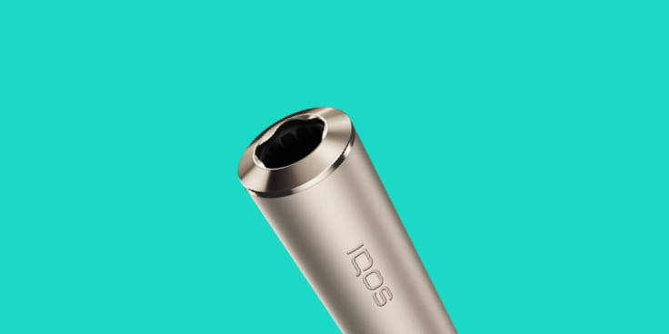 Un IQOS ILUMA Holder.